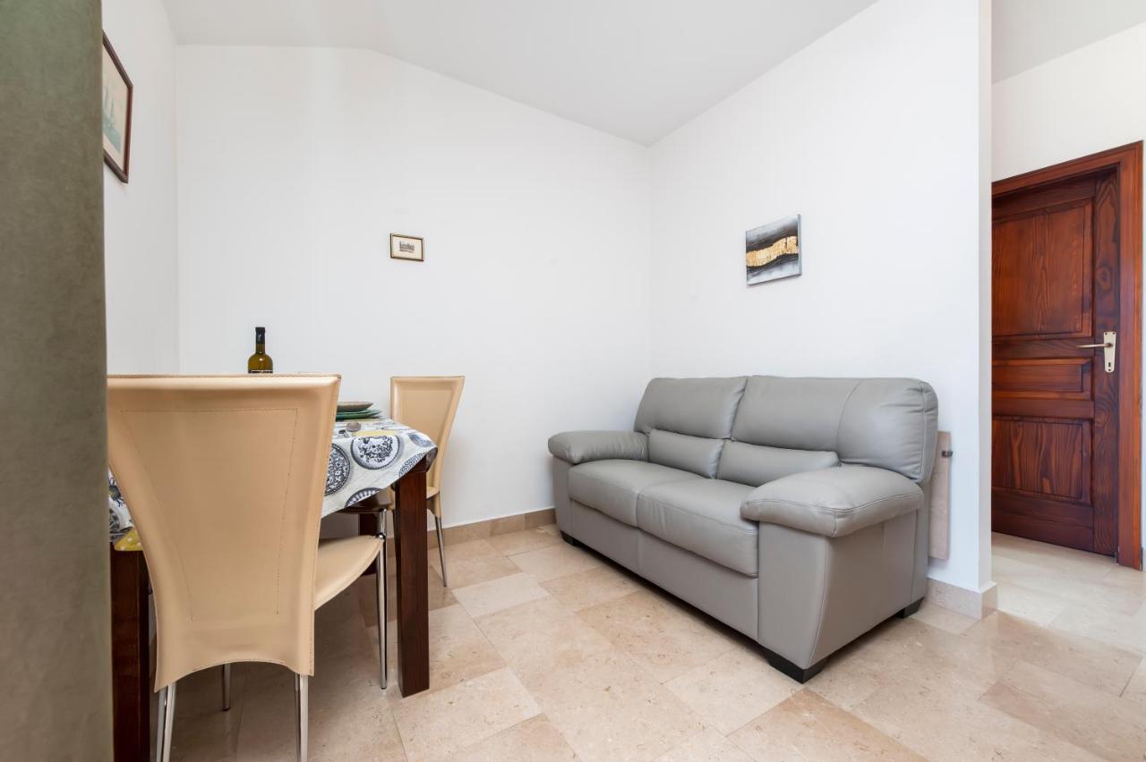Guesthouse Santin 로비니 외부 사진