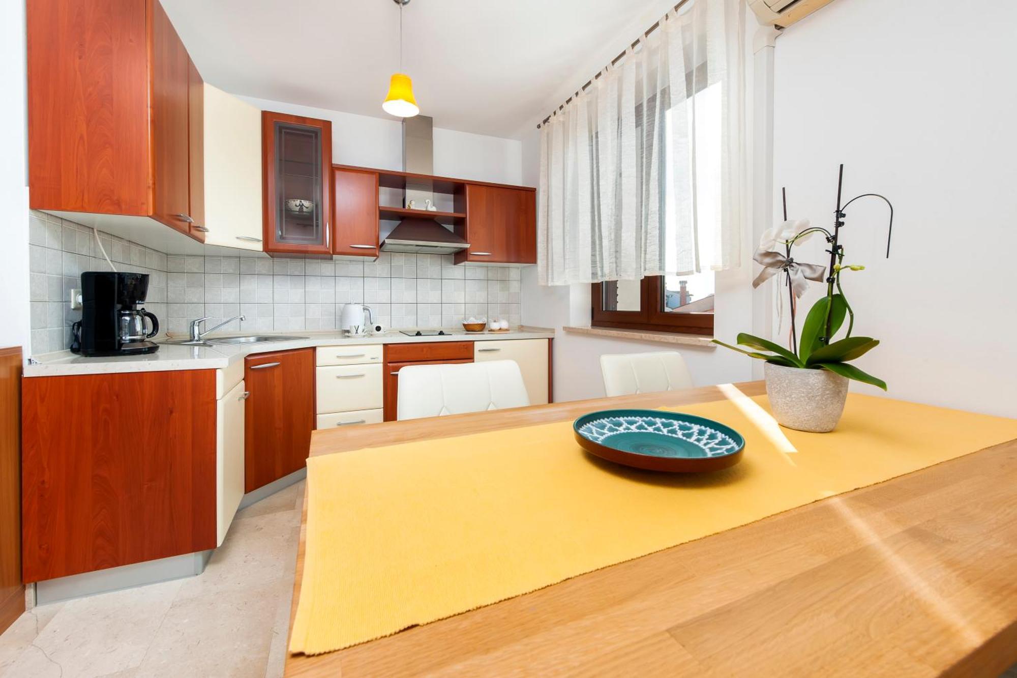 Guesthouse Santin 로비니 외부 사진